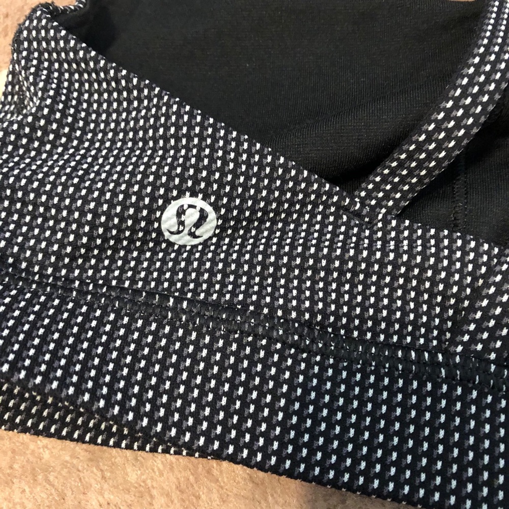NEW Lululemon Energy Sports Bra - Picture 3 of 4